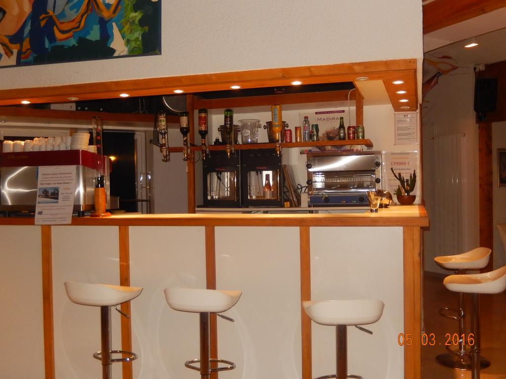 Hotel Eco Logis Espace Bellevue Séméac Екстериор снимка