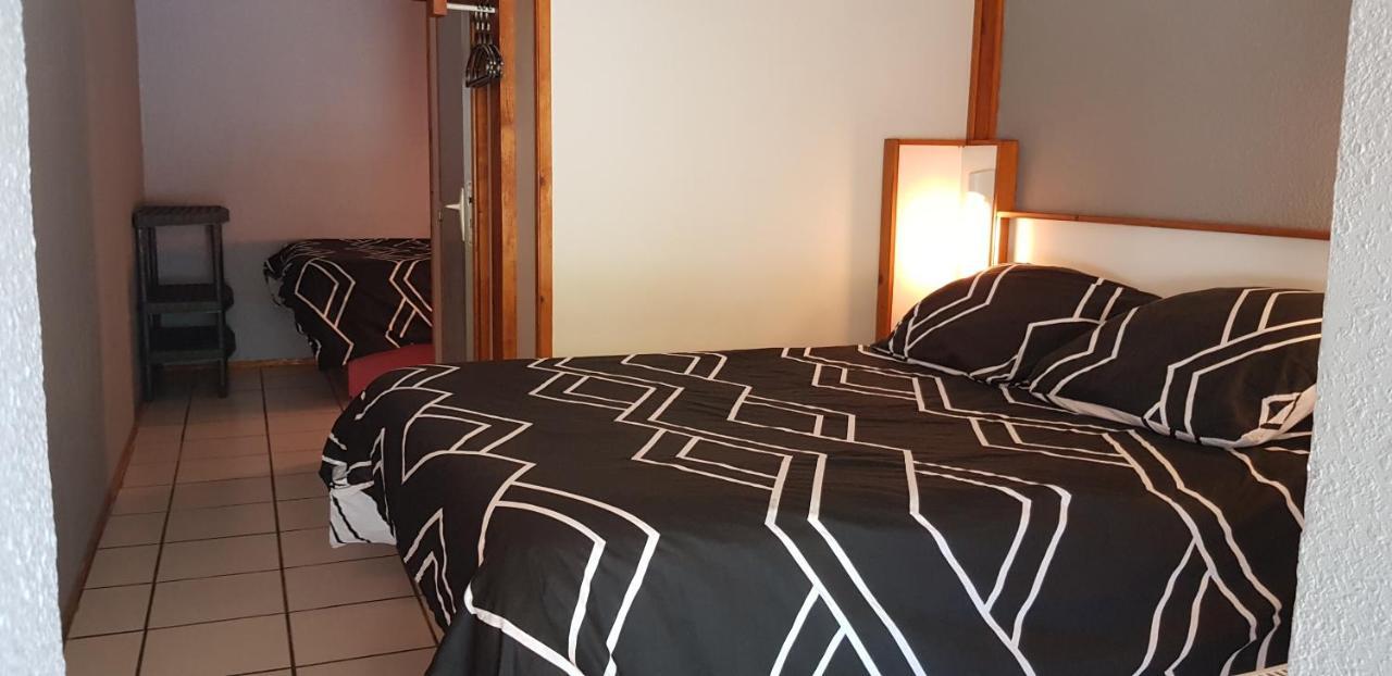 Hotel Eco Logis Espace Bellevue Séméac Екстериор снимка