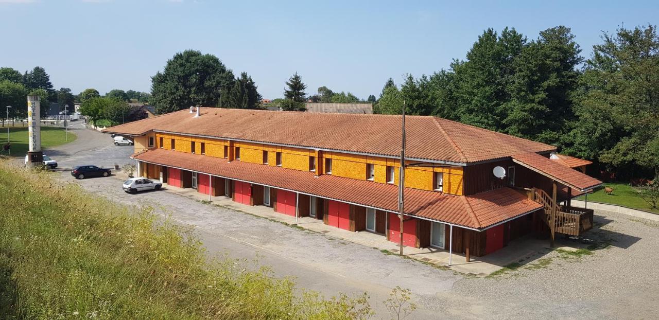 Hotel Eco Logis Espace Bellevue Séméac Екстериор снимка